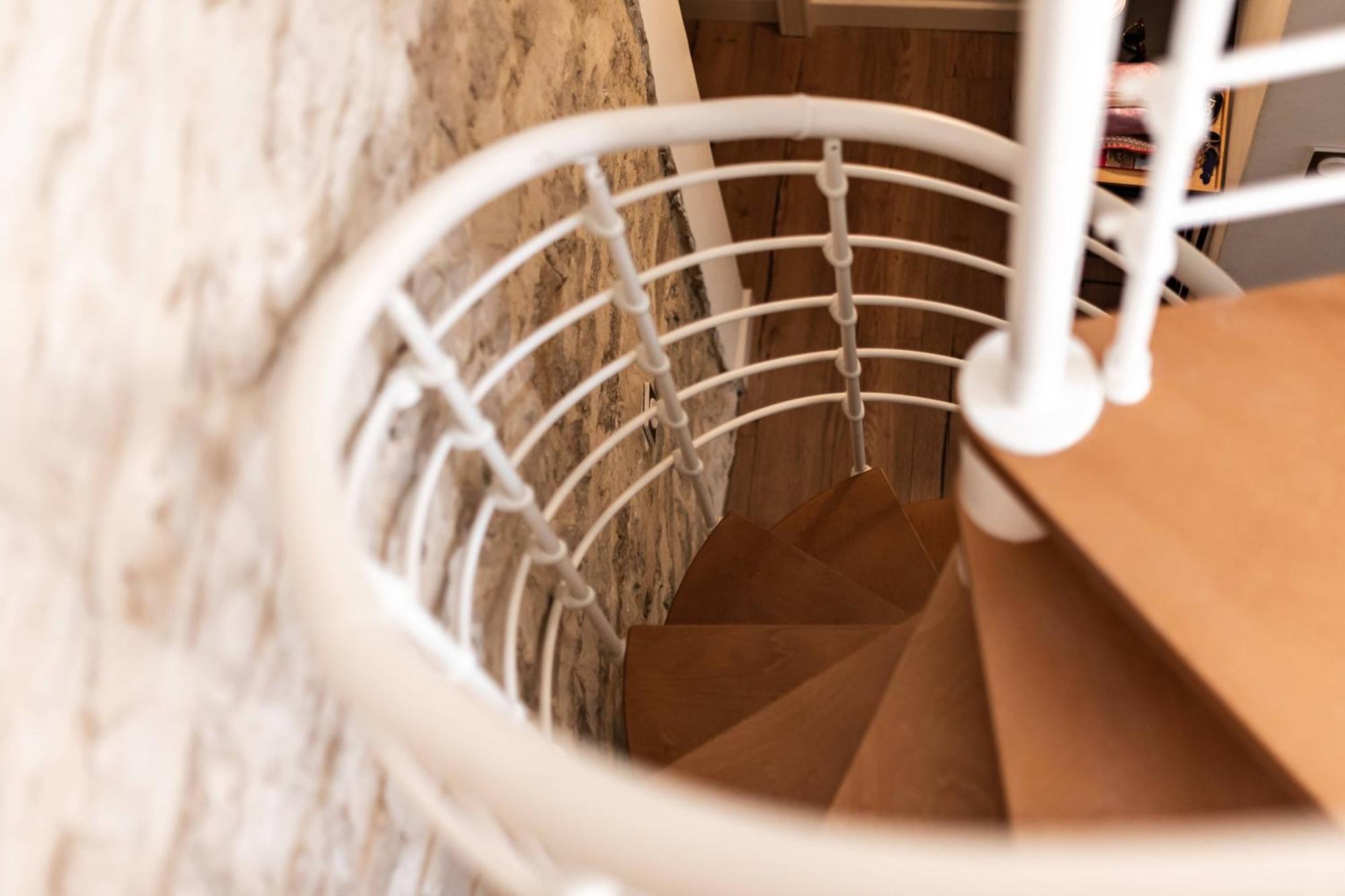 L'Etoile - Duplex Cosy De 50M2 En Centre-Ville Nimes Bagian luar foto